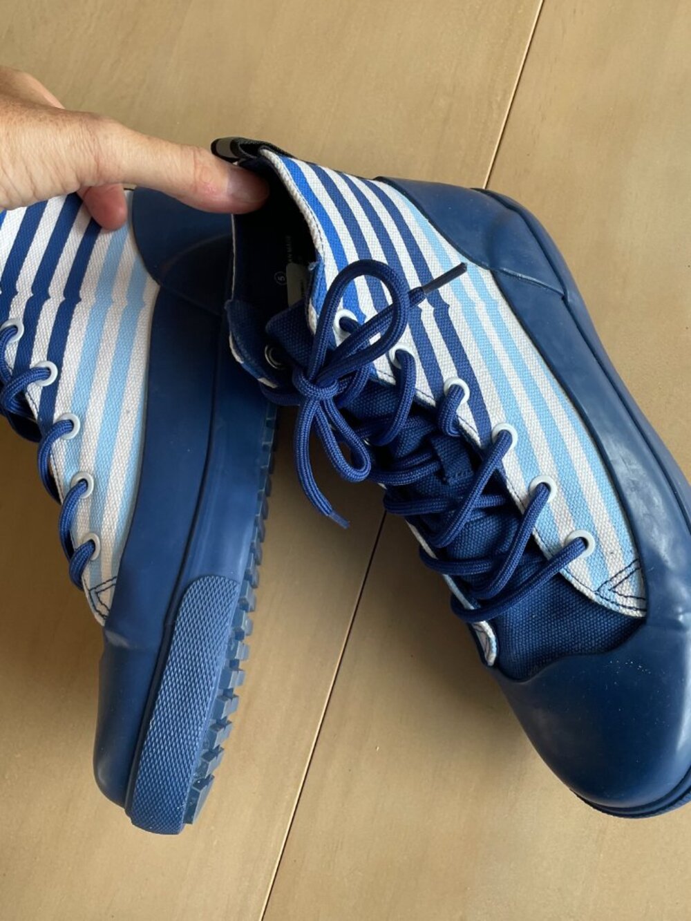 Entire Closet $5! Hunter for Target Kids Dipped Canvas High Top Sneakers - Picture 4 of 11